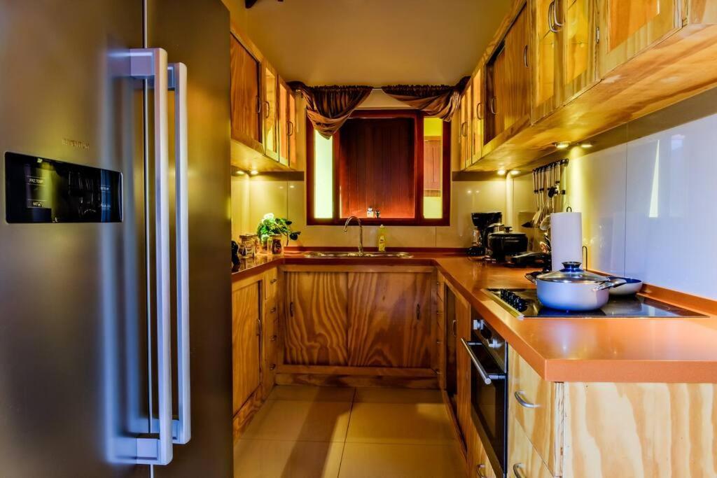 Iona'S Home: Vibrant 2Bedroom Home Near Willemstad Dış mekan fotoğraf
